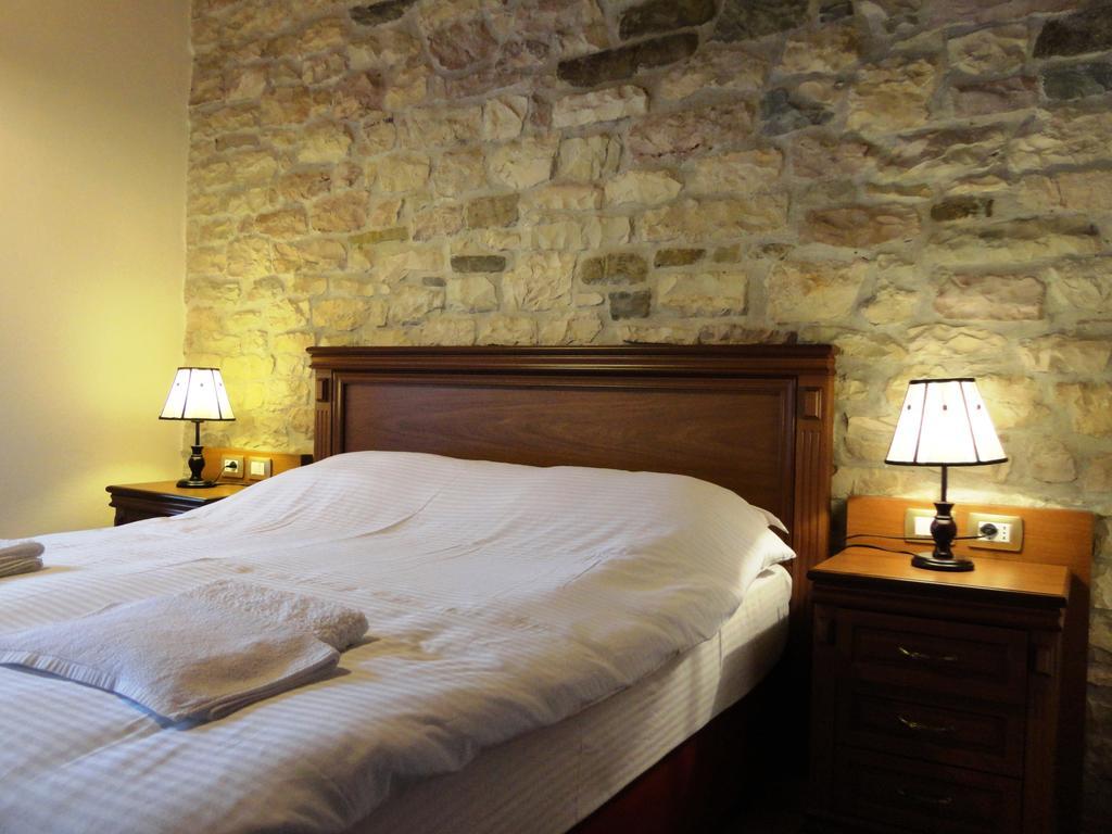 Hotel Kalemi 2 Гирокастра Экстерьер фото